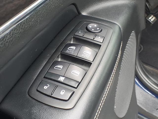 Photo of 2015 True Blue Pearlcoat Jeep Grand Cherokee