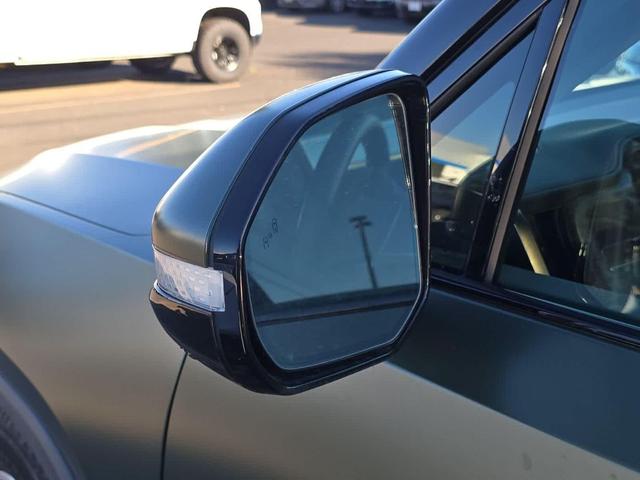 Photo of 2022 Green Rivian R1T