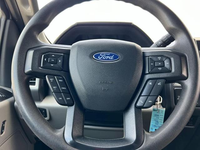 Photo of 2022 Oxford White Ford F-350