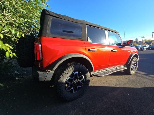 Photo of 2022 Hot Pepper Red Metallic Tinted Clearcoat Ford Bronco
