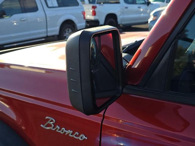 Photo of 2022 Hot Pepper Red Metallic Tinted Clearcoat Ford Bronco
