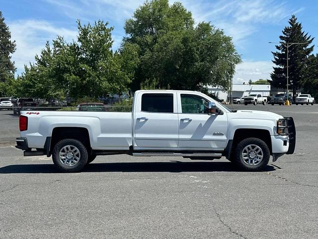 Photo of 2017 Summit White Chevrolet Silverado 3500