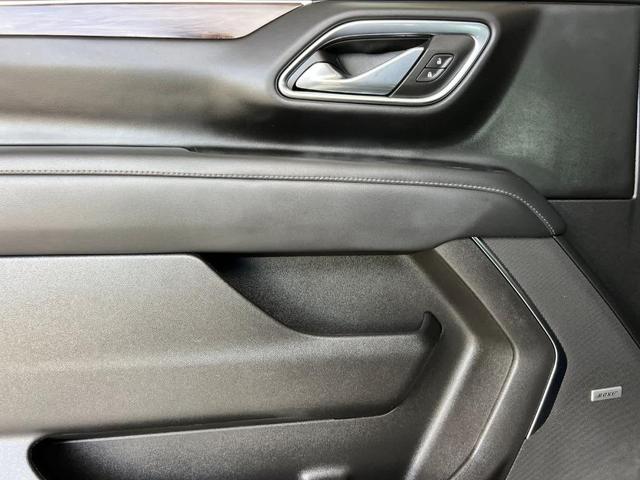 Photo of 2023 Midnight Blue Metallic Chevrolet Suburban