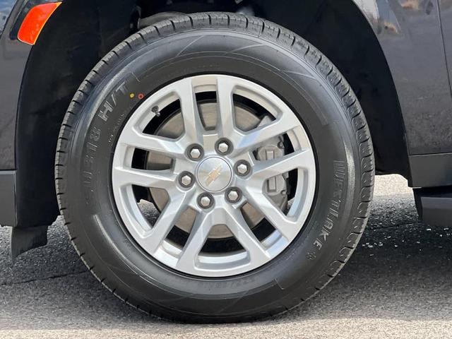 Photo of 2023 Midnight Blue Metallic Chevrolet Suburban