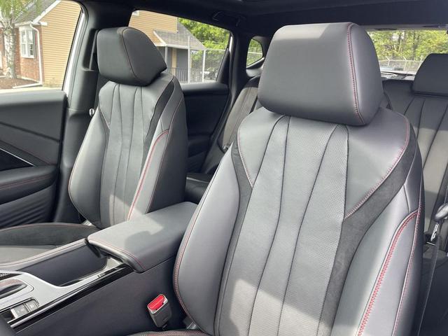 Photo of 2025 Platinum White Pearl Acura ADX