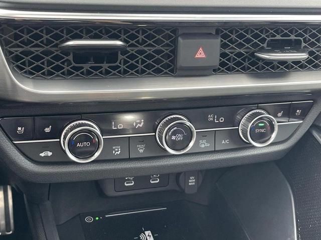 Photo of 2025 Platinum White Pearl Acura ADX