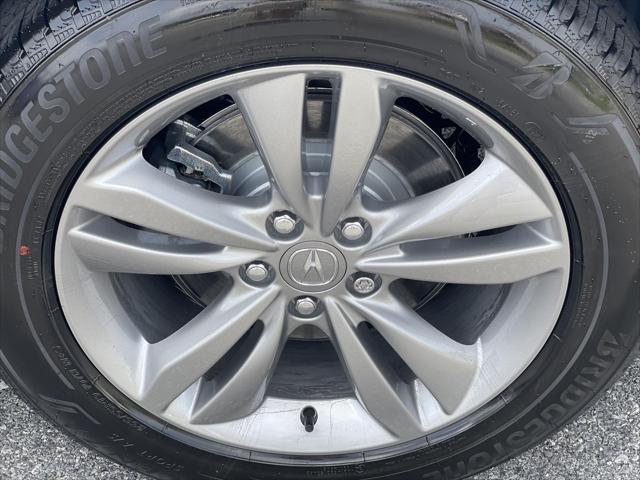 Photo of 2026 Solar Silver Metallic Acura MDX