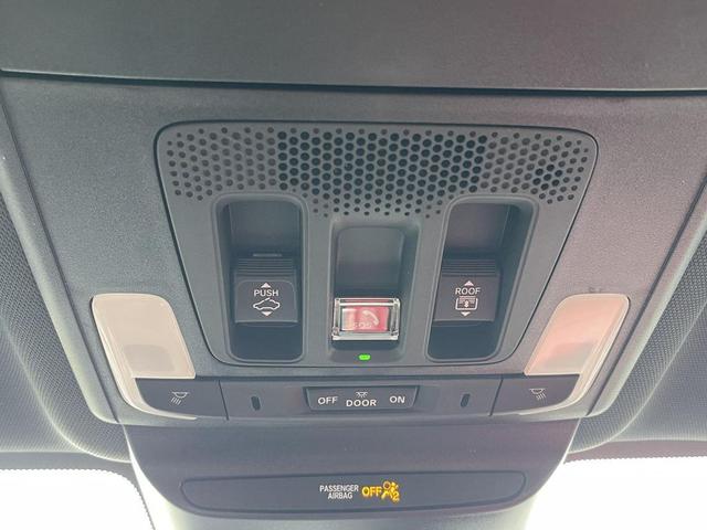 Photo of 2025 Platinum White Pearl Acura ADX