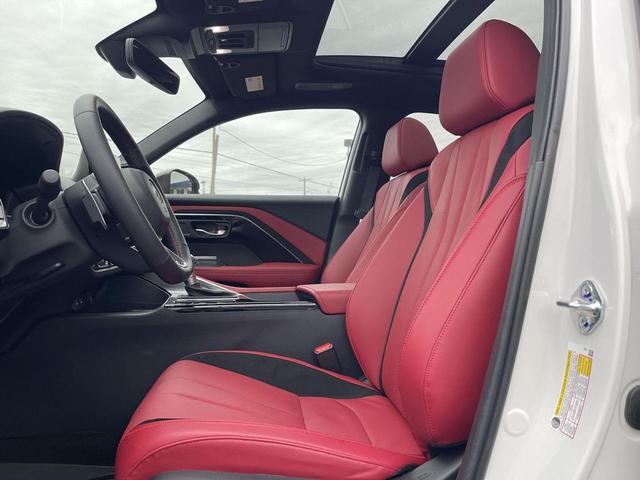Photo of 2025 Platinum White Pearl Acura ADX