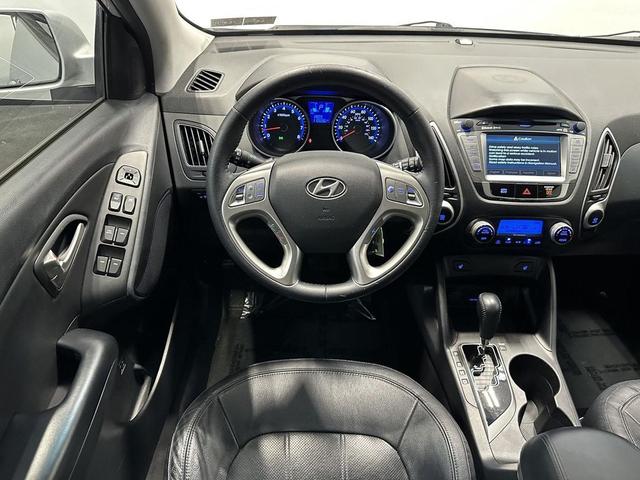 Photo of 2012 Diamond Silver Hyundai TUCSON