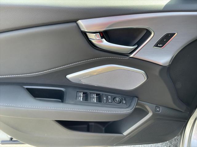 Photo of 2025 Solar Silver Metallic Acura RDX