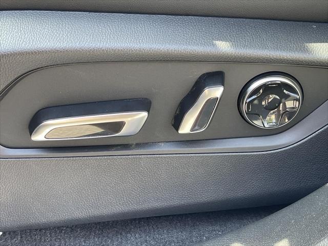 Photo of 2025 Solar Silver Metallic Acura RDX