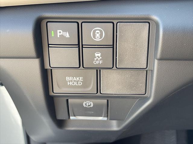 Photo of 2025 Solar Silver Metallic Acura RDX