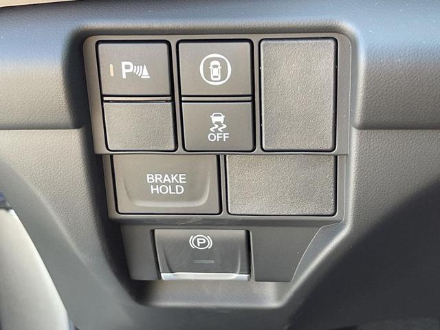 Photo of 2025 Liquid Carbon Metallic Acura RDX