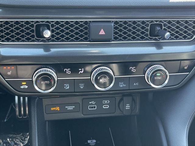 Photo of 2025 Platinum White Pearl Acura Integra