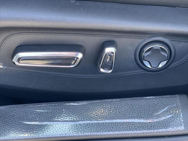 Photo of 2025 Platinum White Pearl Acura Integra