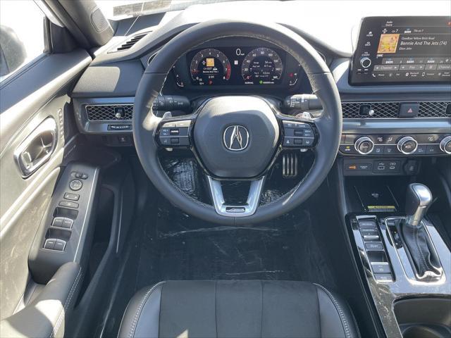 Photo of 2025 Platinum White Pearl Acura Integra
