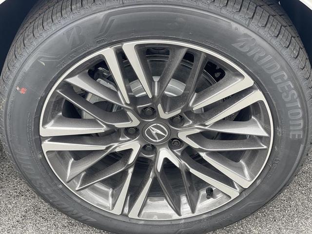Photo of 2025 Platinum White Pearl Acura MDX