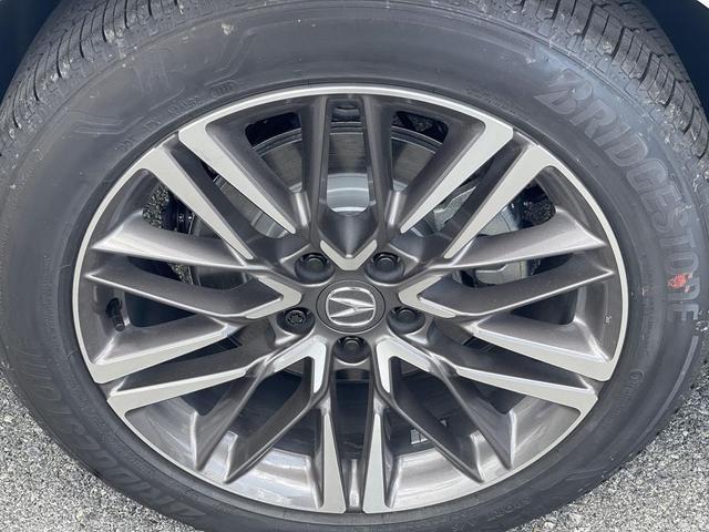 Photo of 2026 Platinum White Pearl Acura MDX