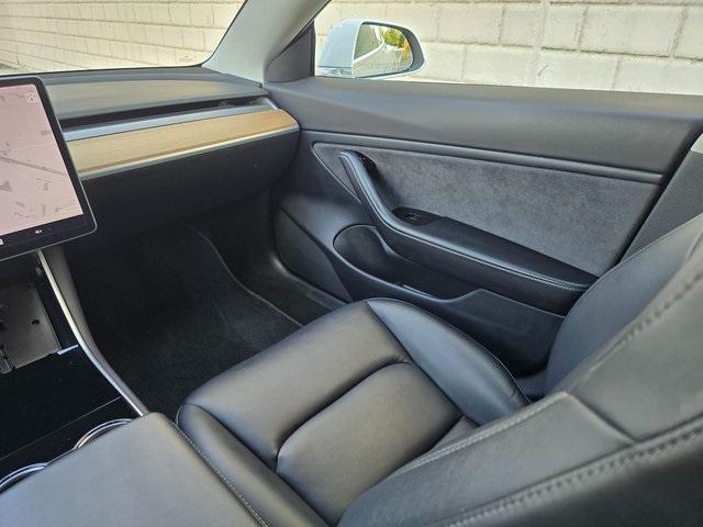 Photo of 2018 Pearl White Multi-Coat Tesla Model 3
