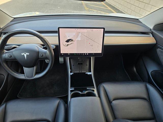 Photo of 2018 Pearl White Multi-Coat Tesla Model 3