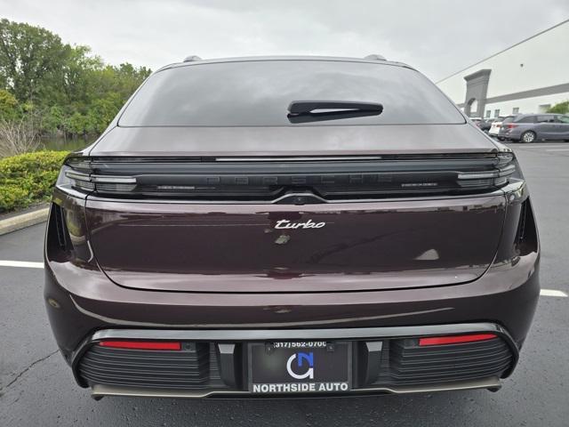 Photo of 2024 Copper Ruby Metallic Porsche Macan