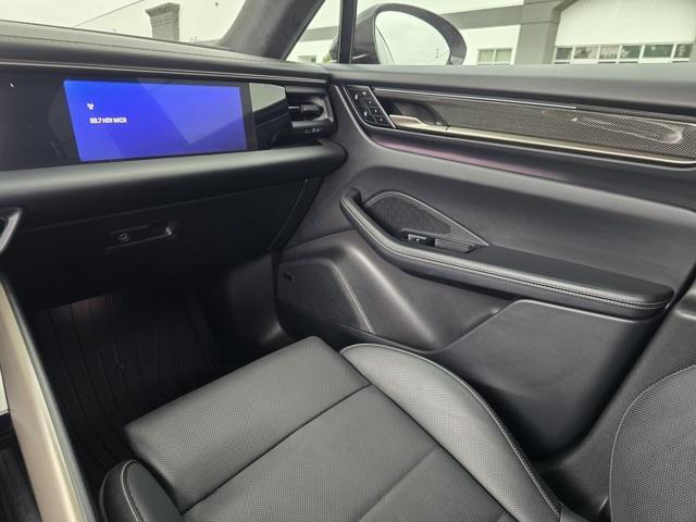 Photo of 2024 Copper Ruby Metallic Porsche Macan