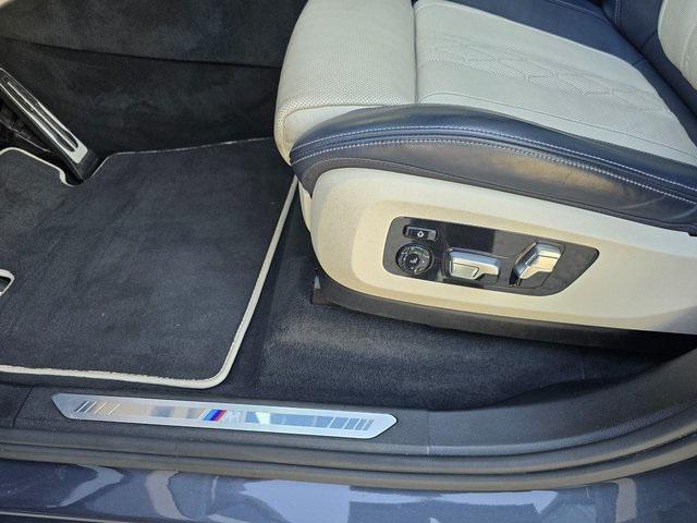 Photo of 2019 Arctic Gray Metallic BMW X7