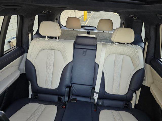 Photo of 2019 Arctic Gray Metallic BMW X7
