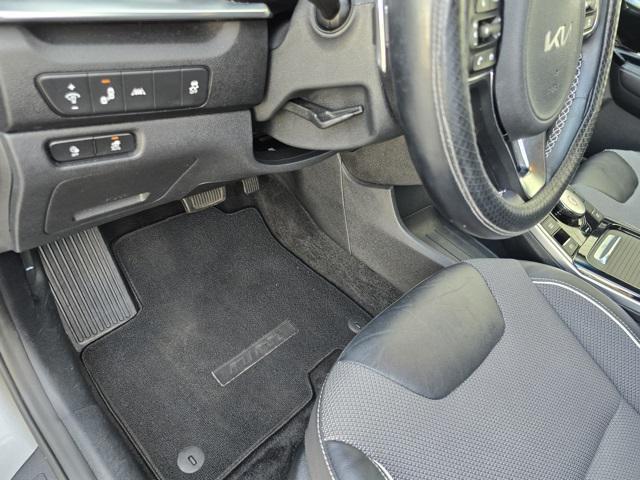 Photo of 2022 Steel Gray Kia Niro EV