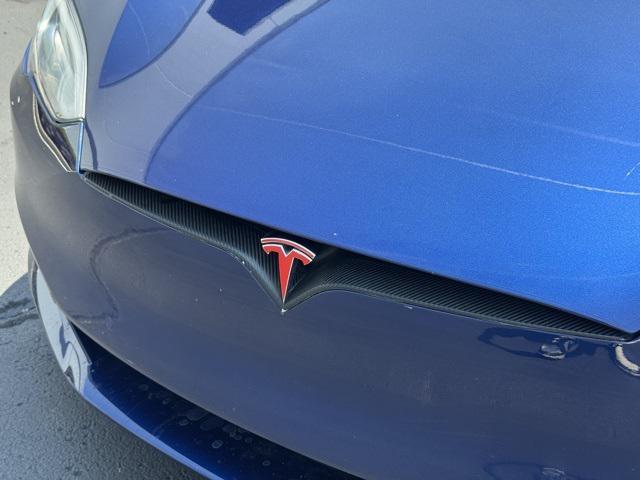 Photo of 2017 Deep Blue Metallic Tesla Model S