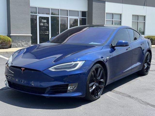 Photo of 2017 Deep Blue Metallic Tesla Model S