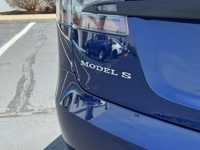 Photo of 2017 Deep Blue Metallic Tesla Model S