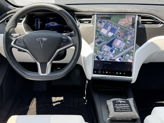 Photo of 2017 Deep Blue Metallic Tesla Model S