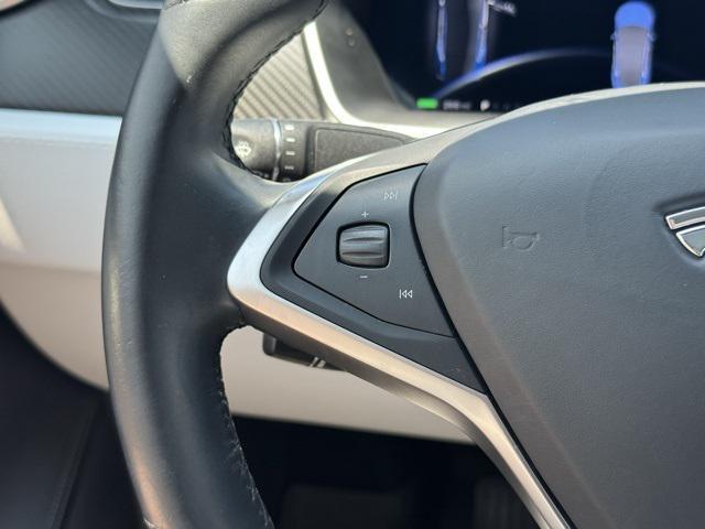 Photo of 2017 Deep Blue Metallic Tesla Model S