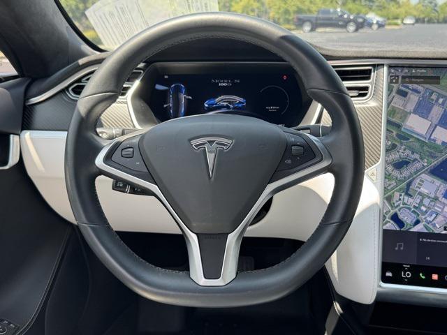 Photo of 2017 Deep Blue Metallic Tesla Model S