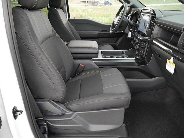 Photo of 2025 Oxford White Ford F-150