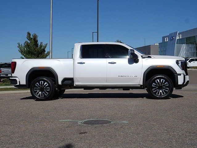 Photo of 2024 White Frost Tricoat GMC Sierra 2500