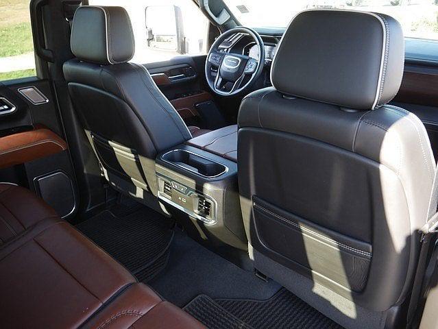 Photo of 2024 White Frost Tricoat GMC Sierra 2500