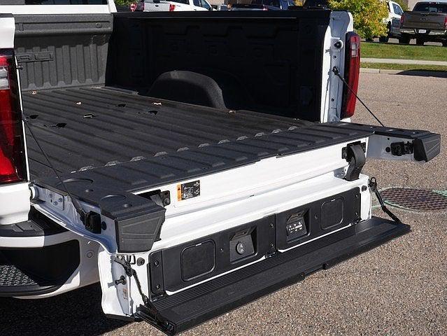 Photo of 2024 White Frost Tricoat GMC Sierra 2500