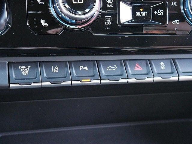 Photo of 2024 White Frost Tricoat GMC Sierra 2500