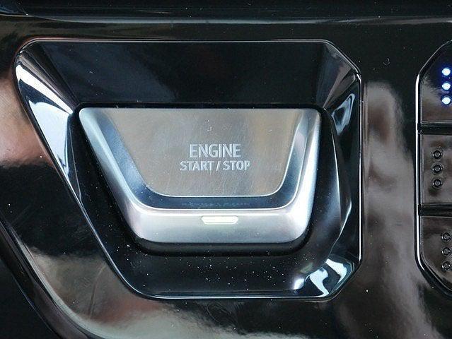 Photo of 2024 White Frost Tricoat GMC Sierra 2500