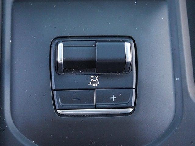 Photo of 2024 White Frost Tricoat GMC Sierra 2500