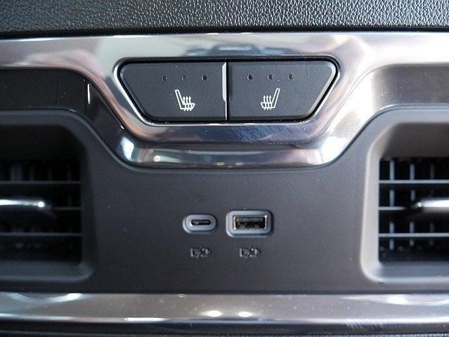 Photo of 2024 White Frost Tricoat GMC Sierra 2500