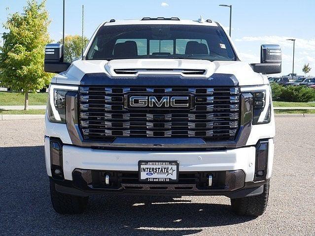 Photo of 2024 White Frost Tricoat GMC Sierra 2500