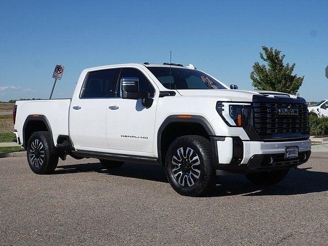 Photo of 2024 White Frost Tricoat GMC Sierra 2500