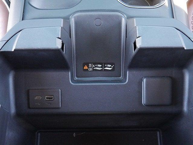 Photo of 2024 White Frost Tricoat GMC Sierra 2500