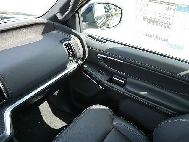 Photo of 2025 Agate Black Metallic Ford Expedition Max