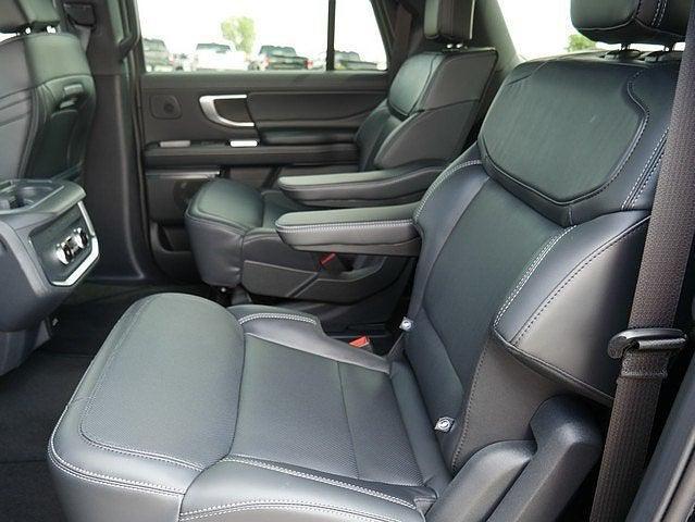 Photo of 2025 Agate Black Metallic Ford Expedition Max