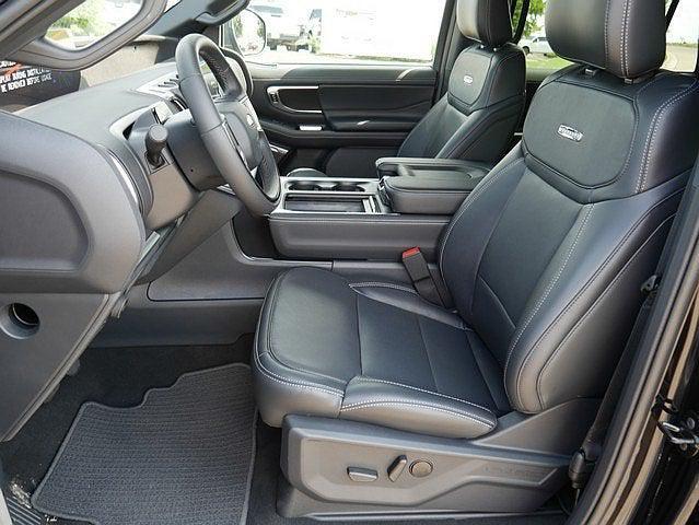 Photo of 2025 Agate Black Metallic Ford Expedition Max